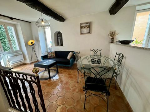 Charming Village Haven: Your ideal escape on the Côte d'Azur. Uncover allure in Mouans-Sartoux's historic heart! This luminous village house boasts an inviting ambiance and pristine condition, perfectly situated for an authentic, tranquil lifestyle i...
