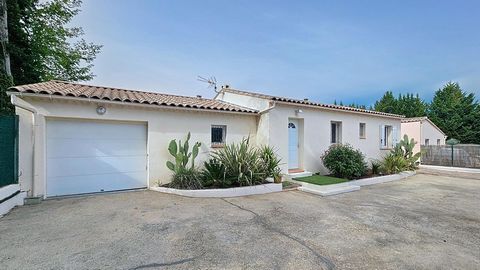 Welcome to Salernes, where comfort and convenience are within easy reach! This charming 86m2 house, located close to all amenities on foot, is a true haven of peace. Set on a 974m2 fully fenced plot, it offers you a privileged space to recharge and e...