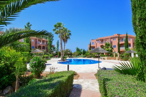 Mandria Gardens Apartment No. 102 is located in an exceptional seafront development that offers one and two-bedroom apartments and penthouses, and three-bedroom detached villas. There are two communal swimming pools (one of which is heated during the...