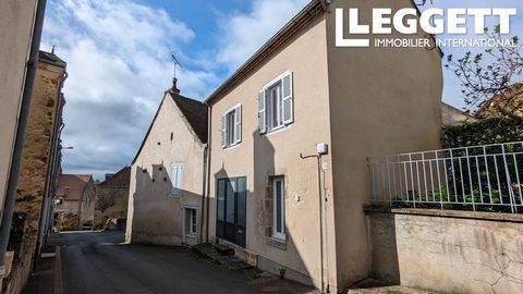 A28558WT36 - In a cosy side street of the charming historical village of Sainte-Sévère-sur-Indre, this feel-good property is just steps from all amenities - convenience store, boulangerie, post office, bar, restaurant, hairdressers, doctors, pharmacy...