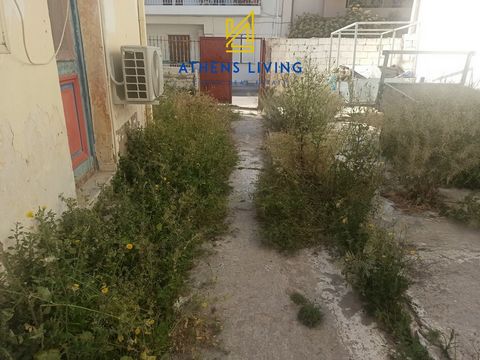Detached house For sale, floor: Ground floor, in Peristeri. The Detached house is 70 sq.m. and it is located on a plot of 227 sq.m.. It consists of: 1 bedrooms, 1 bathrooms, 1 kitchens, 1 living rooms and it also has 1 parkings (1 Open). Its heating ...