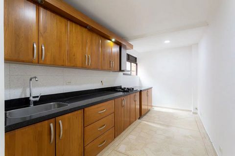 Venta de Apartamento Penthouse en la Floresta Precio: 880.000.000 Administracion: 250.000 Consta de: 3 alcobas, 3 baños, clósets, cocina integral, balcon, zona de ropas,, terraza, porteria  Código: 7226917 Features: - Balcony - Furnished - Parking - ...