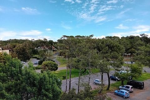 Ensemble van kleine immeubles in een residentiele wijk. Situé proche de la mer et des commerces. Tout à pied. Stationnement niet-privatif. In Seignosse, het strand is 6 kilometer lang, maar als je een muntje rustig doorbrengt op een servet voor het p...