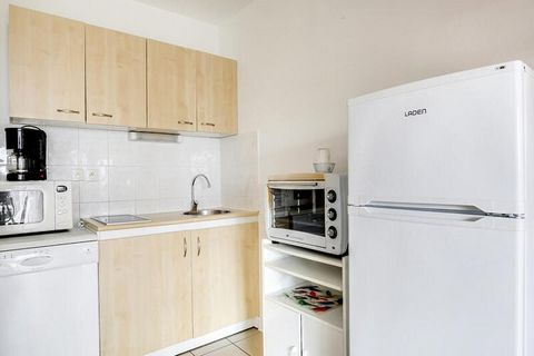 Diese haustierfreundliche T4-Maisonette-Wohnung befindet sich im Erdgeschoss einer modernen Residenz und bietet Platz für bis zu 6 Personen. Es bietet zwei Schlafzimmer mit einem Doppelbett und zwei 90 cm breiten Einzelbetten sowie ein separates WC u...