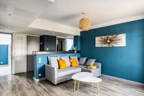 Dit volledig van airconditioning voorziene appartement, volledig gerenoveerd en smaakvol ingericht, biedt plaats aan maximaal 100 personen. 6 personen. Deze mooie accommodatie met een balkon en omkeerbare airconditioning biedt een uitstekende nabijhe...