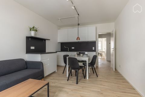 This appealing property is a 2022 refurnished apartment on the second floor. The apartment impresses with an upscale interior and a perfect location in the squares. The floor is an eco-floor to create the perfect indoor climate. The lighting is compl...