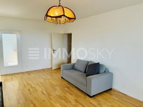 Sie suchen ihre Traumwohnung über den Dächern der Stadt? Diese bezugsfreie 70m2 2-Zimmer Wohnung verspricht nicht nur Ruhe trotz urbanem Lifestyle, sondern auch einen atemberaubenden, weiten Blick über die Dächer Berlins. Ob als Ihr persönliches Wohn...