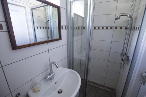 Bonito bungalow vacacional amueblado. ¡Todos los invitados han quedado muy satisfechos hasta ahora! Zeewaard 19 es un bungalow maravillosamente amueblado y confortable. La terraza orientada al sur tiene un porche, donde podrá disfrutar rápidamente de...