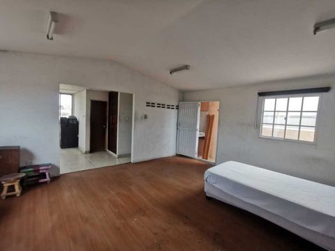 OPPORTUNITY, single sale price per transfer. The loft±-style apartment has a living room, bathroom, large room and a 180-degree panoramic view. It is stratum 3 and ready to be remodeled to your liking.  Take advantage of this opportunity and start li...