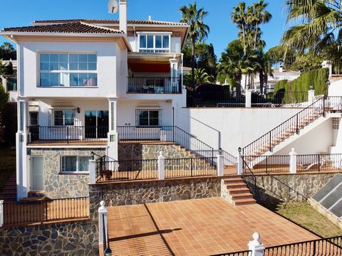 Location! Location! Location ! In the beautiful and attractive town on the Costa del Sol, La Cala de Mijas (Torrenueva), you will find this fantastic three-story villa with views of the Mediterranean Sea and Spain's Costa del Sol. Just half an hour f...