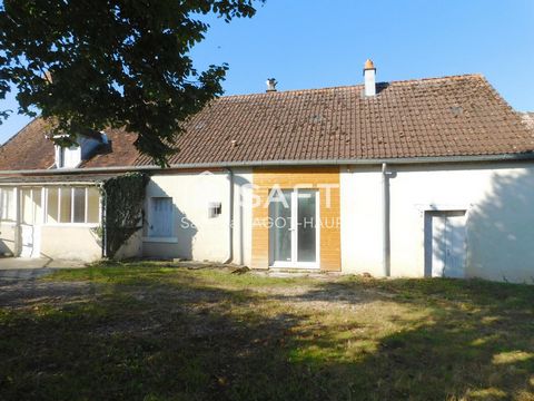 Ancien corps de ferme, 20 minutes de Bourges, 20 minutes de Issoudun, 10 minutes de l'A20. Idéale pour poser ses valises, cette maison se compose d'une véranda faisant office d'entrée, une cuisine ouverte sur la salle à manger, une autre pièce pouvan...