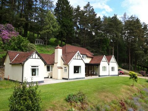 Originally forming part of Kemps Farm, Kemps Cottage has been extended and improved over the years creating a substantial and flexible residence which offers a balance of seclusion and privacy whilst not being isolated. Now for sale for the first tim...