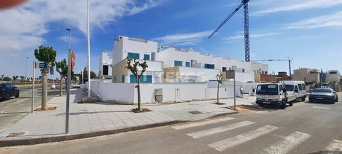 Contemporary 3-bedroom Flats Close to the Beach in Torre de la Horadada Torre de la Horadada is a coastal resort situated on the southern Costa Blanca. It is renowned for its beautiful sandy beaches and a range of amenities. The flats are convenientl...