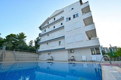 Wij bieden u een geweldige kans om een appartement in Manavgat te bezitten. Het 3+1 appartement in het complex in het complex gelegen in prachtige tuinen met een parkachtig karakter in Ilica biedt u een unieke levenservaring. Sommige van de diensten ...