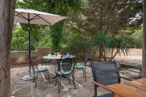 After a long day at the beach, you can relax on one of the four sun loungers on the large terrace or prepare a delicious barbecue outdoors. Thanks to the pine trees, the terrace is a shady place and perfect for sheltering from the sun during the hott...