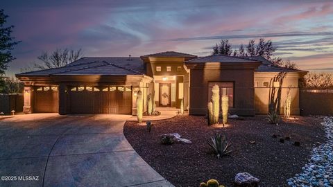 Welcome home to your entertainer's paradise, a spacious 2,905 square foot home set on a nearly half-acre lot within the highly sought-after Lakes at Castle Rock gated community. Your resort-style backyard features a sparkling pool, hot tub, real gras...