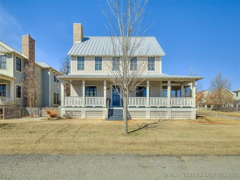 Carlton Landing home on the Corner of Boulevard and Boardwalk! This 4 bedroom home offers a unique set up with 2 primary suites on the MAIN level. Gorgeous entertainers kitchen with generous living, dining and side screen porch. Upstairs you will fin...