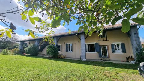Charmante propriété rénovée avec goût – Idéale pour une maison familiale ou un projet de chambres d’hôtes à Savenès (82600)