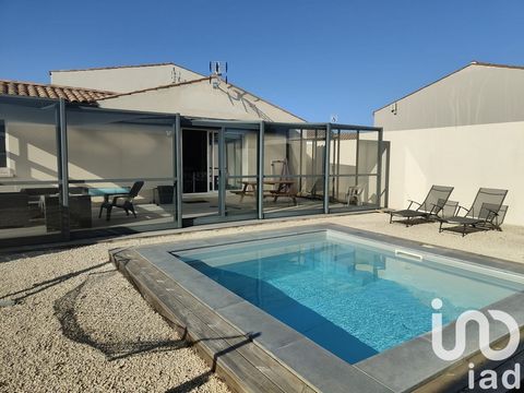 iad France - Antoine Collignon vous propose: MAISON - PLAIN PIED - 144M2 ENV - CINQ CHAMBRES - PISCINE- PARKING PRIVE Cette maison récente au style atypique offre de nombreuses possibilités, que ce soit pour un projet familial ou locatif. La première...