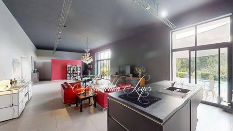 BELLE MAISON ESPRIT LOFT ENTIEREMENT RENOVEE AVEC PISCINE SUR 5 H