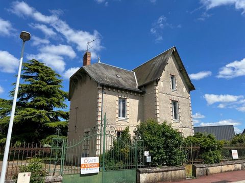 Grande Maison dans le centre de INGRANDES