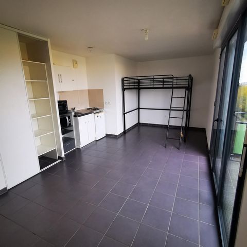 Agréable studio situé idéalement