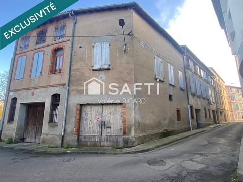 Immeuble d'habitation avec garages, à réhabiliter ouvert sur 4 rues, face aux berges du Tarn et du pont vieux à MONTAUBAN.