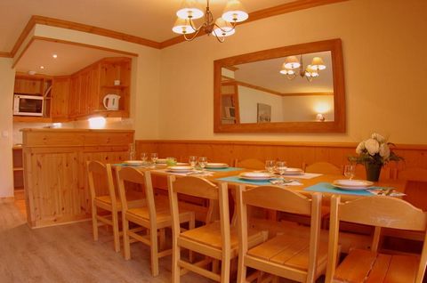 The residence Valériane, with lift, is located in Valmorel, in the forest disctrict. It is located 150 m from the ski slopes and next to the resort center. The ski departure is possible by Lanchettes chairlift or Altispace. Surface area : about 55 m²...