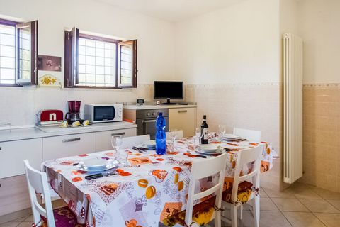 This 4-bedroom villa with a private garden is situated in Pieve San Giovanni. It is ideal for individuals on a group holiday. The villa has a panoramic swimming pool. The village of Pieve San Giovanni offers a restaurant, bar, supermarket, and a tenn...