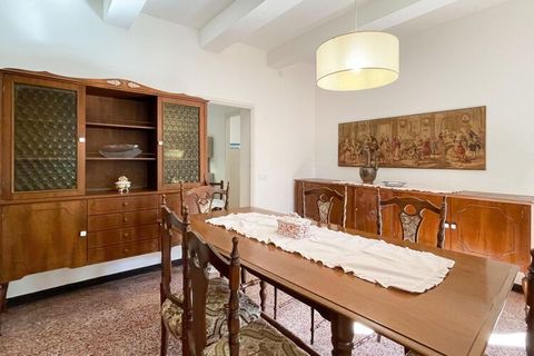 Stay in this pleasant holiday home with a great location in the Italian Marche. It is equipped with a hot tub for relaxation and the home offers comfortable space for a large family. The romantic center of Serrungarina is just a 100 m walk from the s...