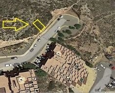 In the exclusive area of La Envia Golf, a quiet area surrounded by mountains and golf courses, we have this plot for sale to build the home you always dreamed of. It has an area of 934.44 m2 for large isolated residential use and an urban use of 0.40...