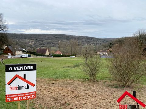 EXCLUSIVITY FAUREIMMO.FR / Building land facing south near the lake of the causse with a surface of about 855 m2 with everything in the sewer / Contact : ... ... /