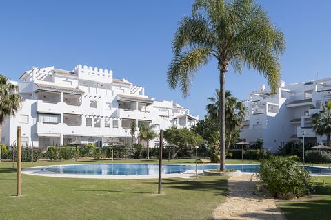 This wonderful front-line apartment welcomes 3+1 guests. Outside this amazing property, you will find extensive communal gardens where you can sunbathe and a shared salt pool of 20mx10m and a depth range from 0.9m to 1.9m. The little ones can also co...