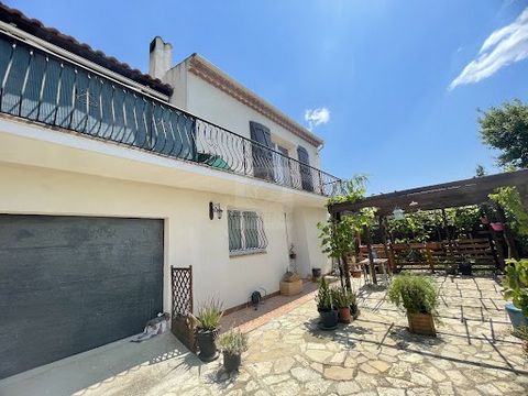 In one of our residential areas, on a beautiful plot of land with a 4-sided swimming pool, villa of approximately 184 m2 of living space. On the ground floor: a beautiful entrance serves a bedroom, an office, a laundry room and the garage with automa...