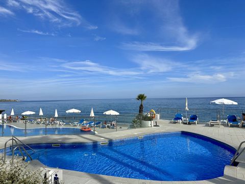 Located in Estepona. Dominion Beach is a gated community between Marbella and Estepona on the New Golden Mile. It offers 24-hour security with direct access to the beach, 3 swimming pools, a private restaurant, a gym, social areas and beautiful Andal...