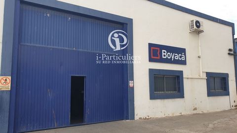 Industrial Warehouse for sale in Jaén, with 1,469 m2, with 2 Offices, Rest room, Locker rooms, Loading Dock and Disabled access. Features: - Air Conditioning - Alarm