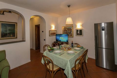 The holiday home has 3 bedrooms and can accommodate 7 people easily. Ideal for families, this home has a swimming pool, private terrace and garden. The property is surrounded by vineyards, olive trees and fruit trees, with a panoramic view of the Tus...