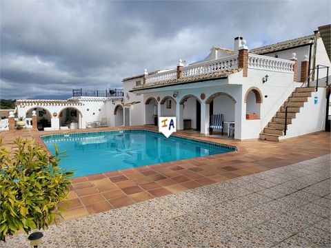 This is an amazing opportunity to purchase a Villa home and a business all together. This beautiful Villa complex is located in Fuente del Conde, in the Cordoba province of Andalucia, Spain, a stunning location which enjoys the wonderful countryside ...