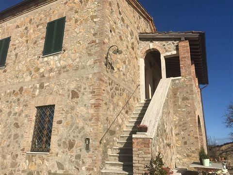 MONTALCINO (SI): In the heart of the Brunello di Montalcino area, in the most quoted areas from a qualitative point of view, winery of approximately 80 hectares of which 4 hectares of Brunello di Montalcino, 1 hectares of Rosso di Montalcino and 0.6 ...