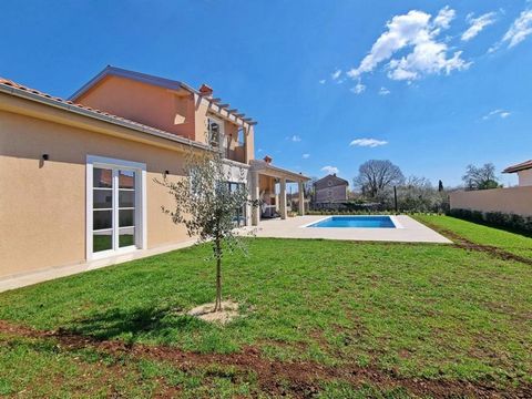 L'ancien prix était de 850 000 euros, le nouveau prix est de 695 000 euros ! Villa lumineuse à Kanfanar, près de la très populaire Rovinj, classée ville croate n°1 à visiter. Non loin de la ville de Kanfanar, une spacieuse villa de 188 m². avec pisci...