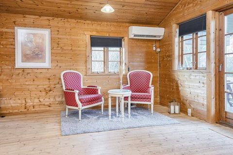 Lovely large log cabin of 120m located on a 2250m2 large secluded plot at the end of a closed road. There is a terrace to the south / east as well as a covered one facing west where the sunset can be enjoyed. The cottage is furnished with open kitche...