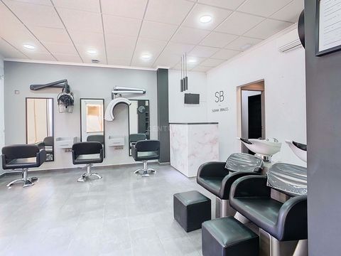 Unique opportunity! Have you always dreamed of having your own hairdressing salon in a modern and ready to operate space? This is your chance! We are transferring a fully equipped hair salon, located in a modern and new space that will allow you to s...