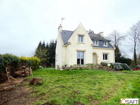 Quiet environment for this house from the 80s benefiting from single-storey living. With a surface area of ??134 m2, it consists on the ground floor of a marble entrance, a fitted kitchen open to the living room, a large bedroom, a bathroom and a sep...