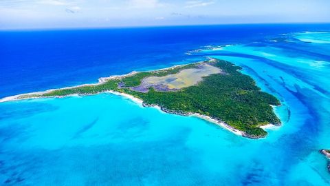 Discover unparalleled private island escape at Terra Nova Cay, a 160-acre private island nestled in the pristine Exuma Cays. This exclusive haven boasts a 30-acre pond, perfect for a potential marina and 0.5 miles of sandy beach, providing a tranquil...