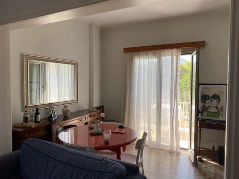 Charming Detached House in Porto Rafti Property Features: Property Type: Detached House Area: 100 sq.m. Bedrooms: 3 Bathrooms: 1 Floor: Elevated, Ground floor Condition: Good Year Built: 1971 Renovation Year: 2012 Suitable for holiday home Corner Plo...