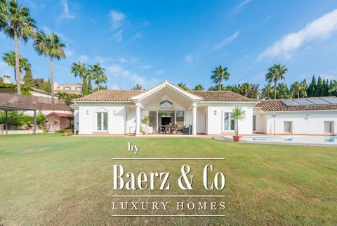 This very private family home is located in a quiet cul de sac street of Sotogrande Alto, only a few minutes drive from the Sotogrande International School and the So Sotogrande Hotel. Its garden borders the golf course giving it a feeling of open sp...