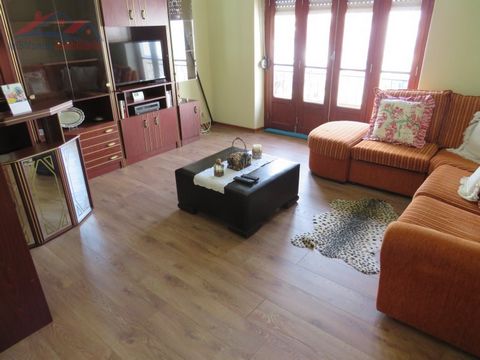 Furnished flat, with 2 bedrooms, living room, toilet, engine room and kitchen. The flat has, TV with internet, landline telephone, stove with oven, extractor fan, fridge, water heater, microwave, washing machine and dryer. The living room is fully fu...