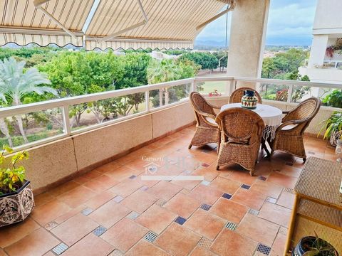APARTMENT OF 116M2 IN ALICANTE GOLFCharming 116m2 apartment with 3 bedrooms located in San Juan Playa, in the prestigious Golf area of Alicante. It is part of an exclusive urbanization offering amenities such as a jacuzzi and a Turkish bath, among ot...