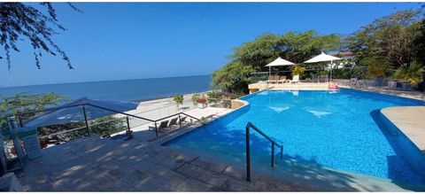 Beautiful house for sale in a gated community facing the sea in Don Jaca Santa Marta surrounded by greenery and beautiful gardens. Your ideal place to live quiet days by the sea, the best refuge for the whole family is built on a plot of land of 700 ...