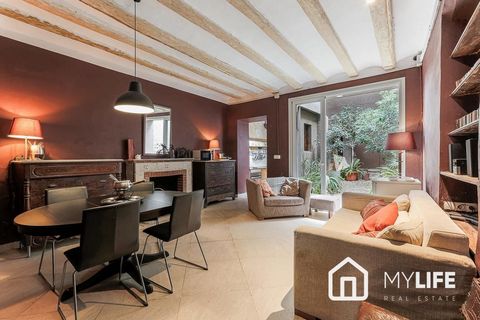 MYLIFE Real Estate presenteert dit fantastische onroerend goed te koop in Premià de Mar, nabij de stad Barcelona. eigenschap beschrijving Het huis heeft een bebouwde oppervlakte van 280 m2 verdeeld over vier verdiepingen en is gelegen in de stad Prem...